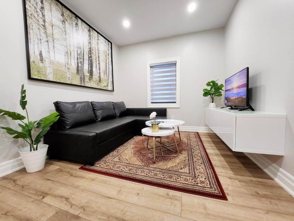 The Cozy Cove Modern King-Bedroom Full Apartment Saint Catharines Bagian luar foto